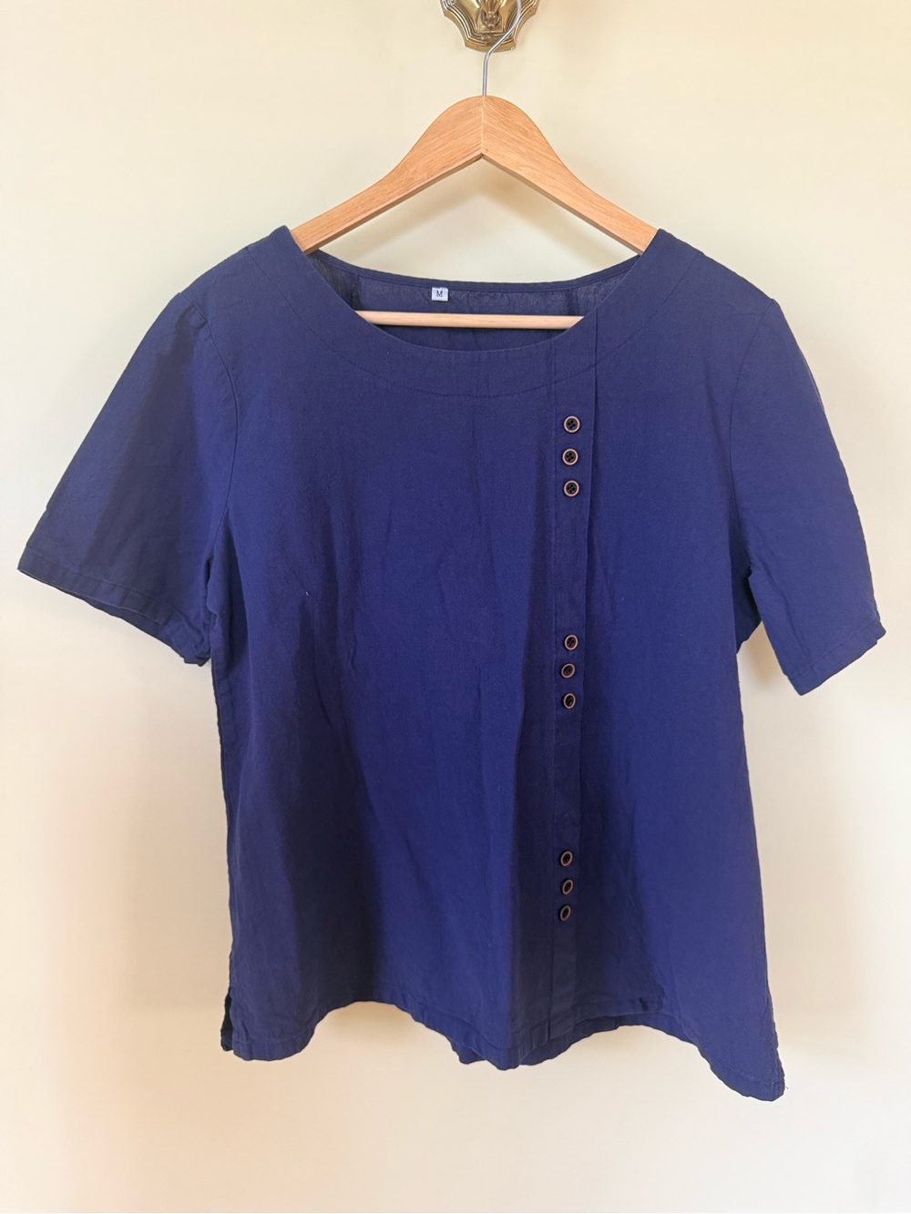 100% Lightweight Cotton Classic Navy Short-Sleeve Button-Accent Top Women’s